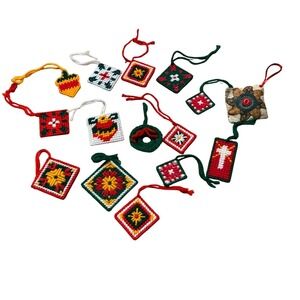 VTG lot of 15 Homemade Christmas Ornaments Kitsch Crochet Plastic Yarn